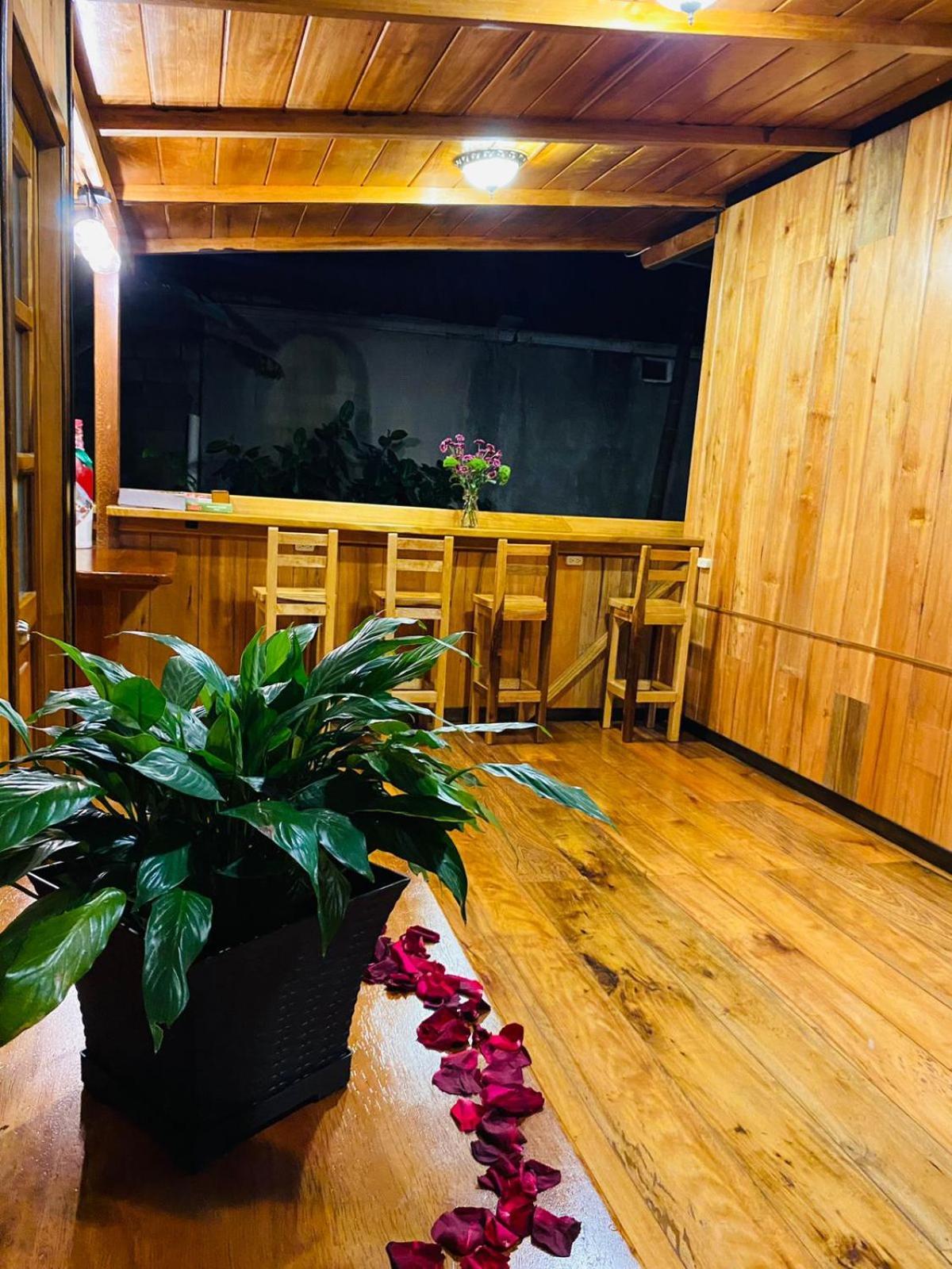 Guayabo Hostal Mindo Exteriér fotografie